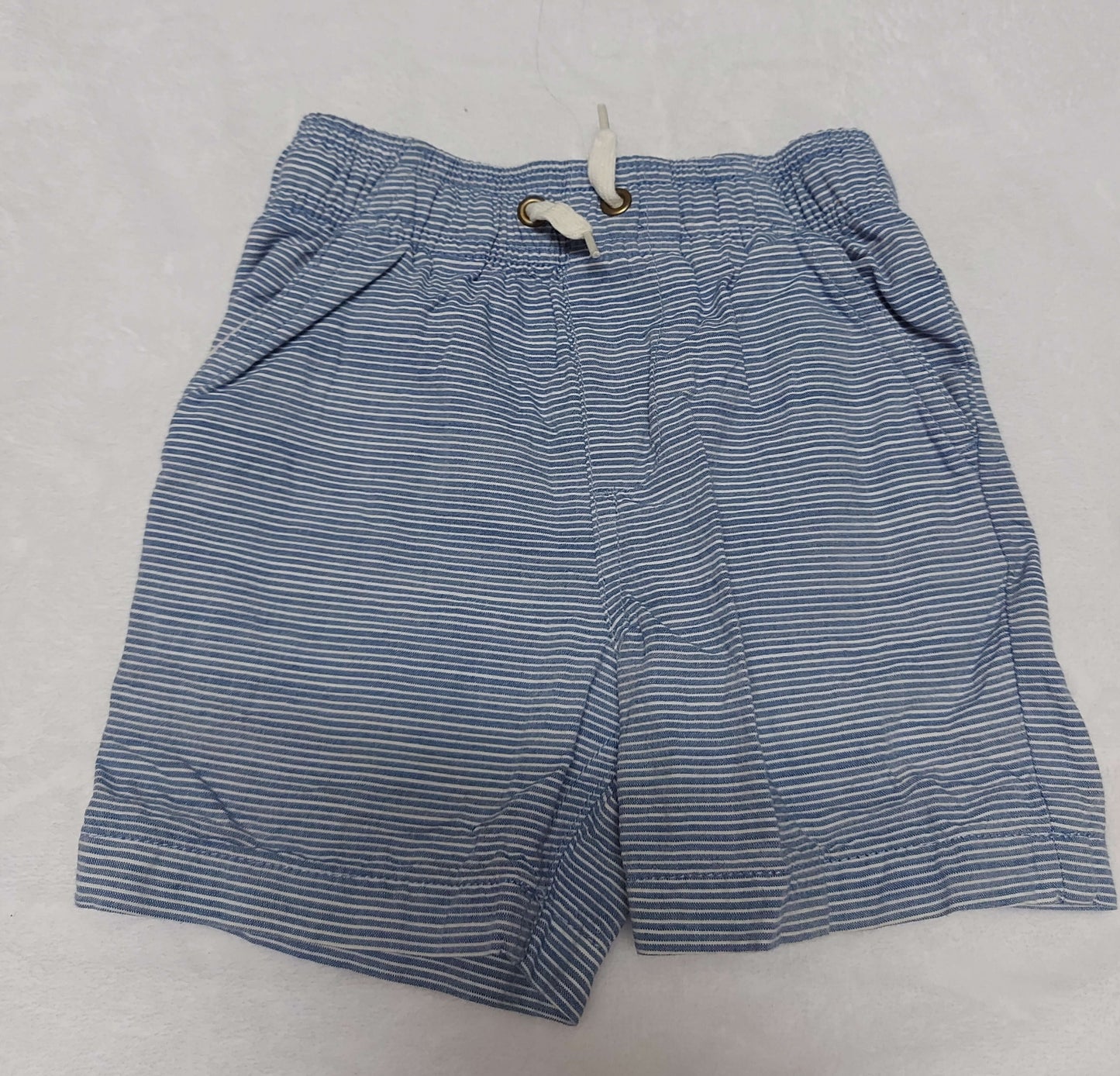 Bundle of 6 pairs of summer shorts, size 2T, Kids 2T