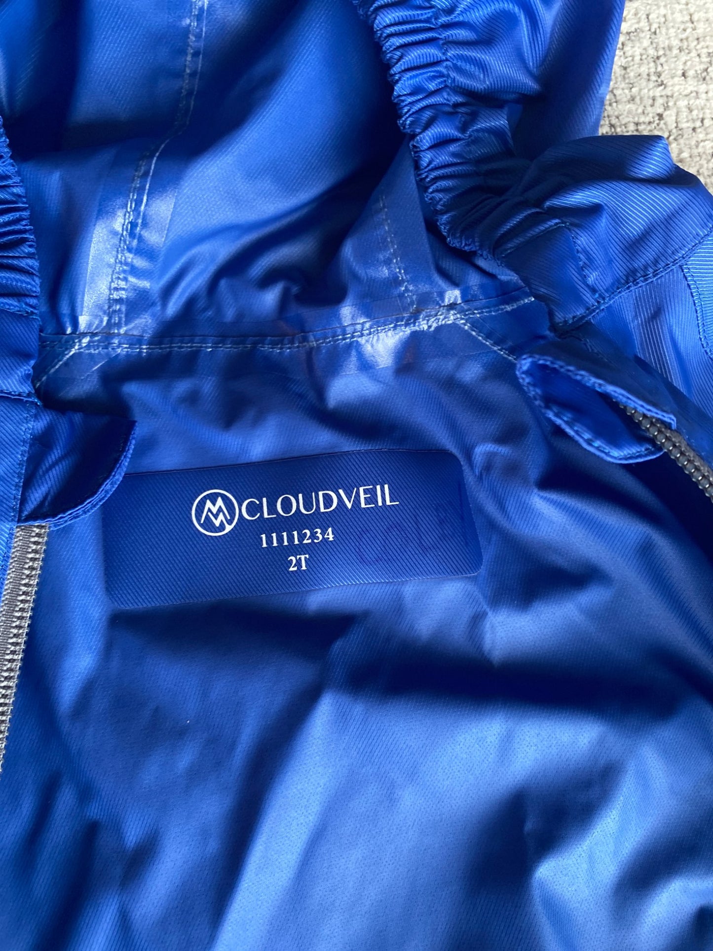 one piece rain suit with hood. Size 2T, Kids 2T