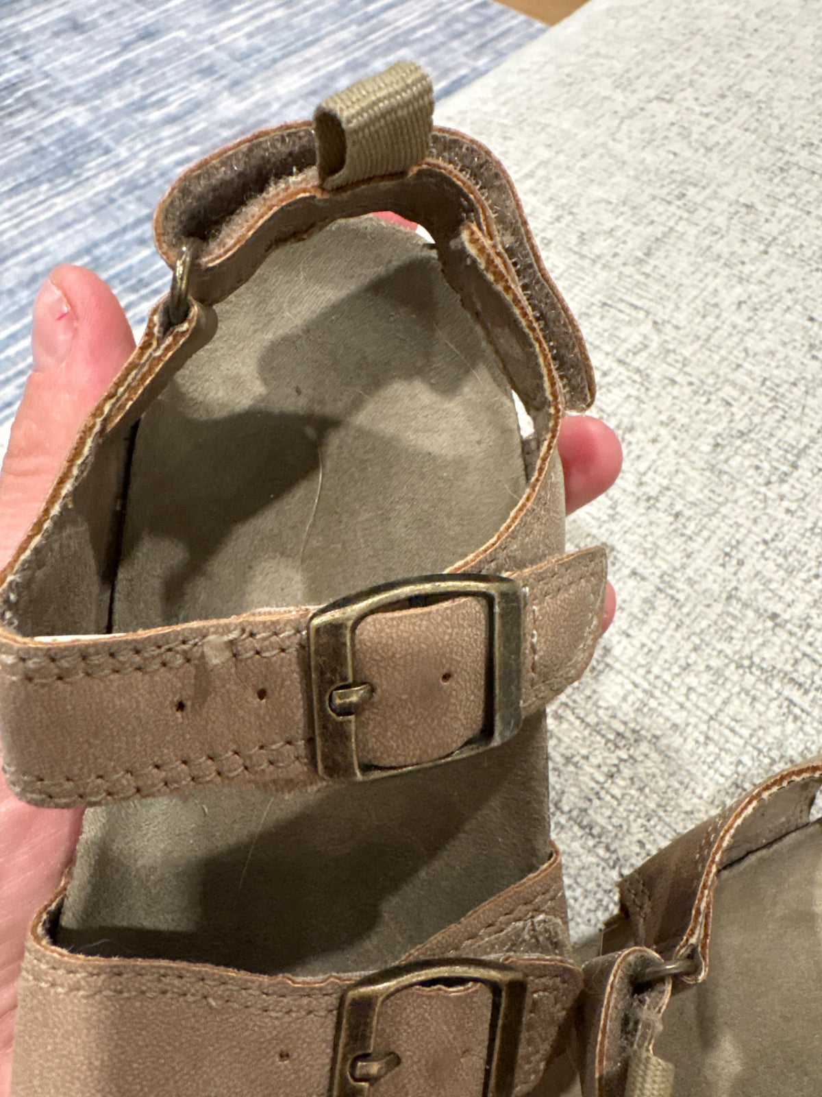 Carters Velcro Sandles Size 8T, Shoes 8 (Toddler:2-4yr)