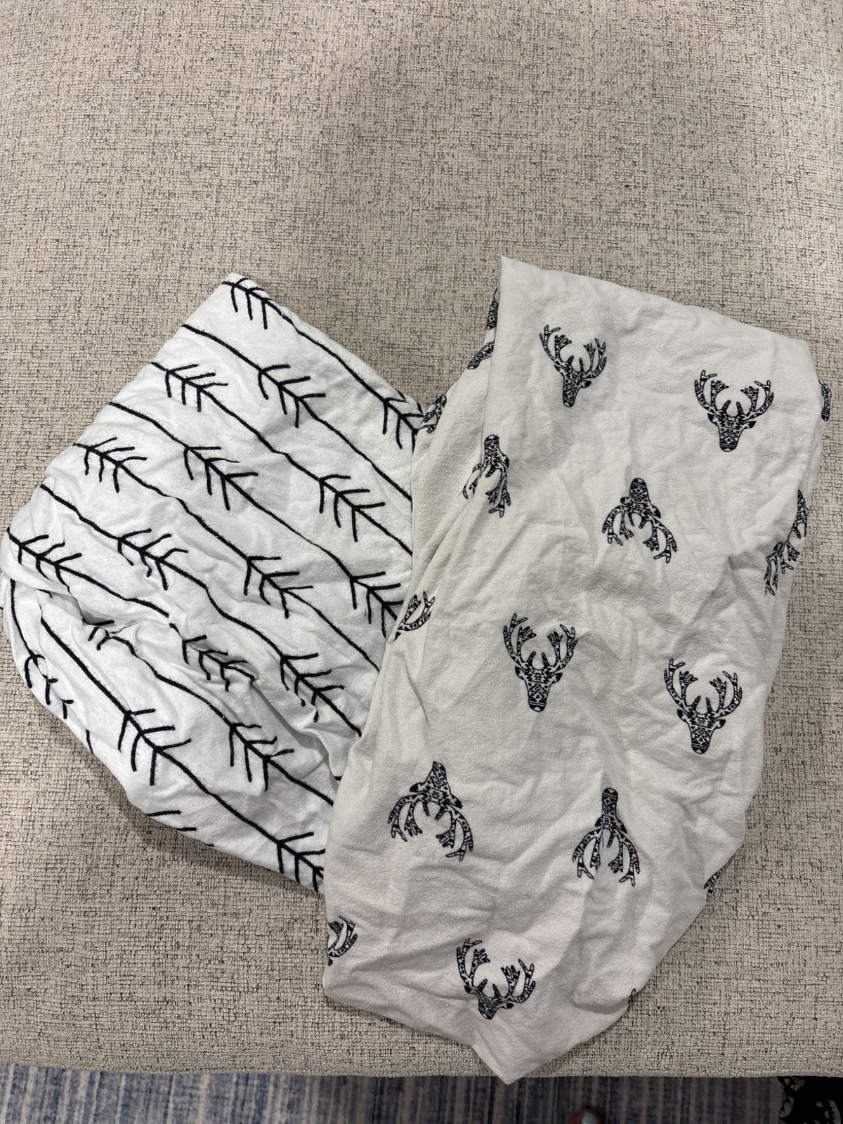 Set of 2 Kushie pack and play sheets