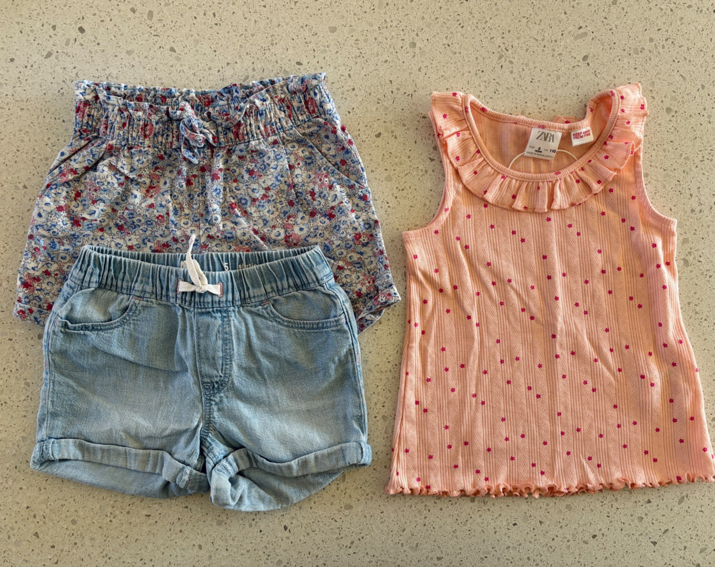 Zara & Gap Girls Tank and Shorts Bundle 5T, Kids 5/5T (extra small)