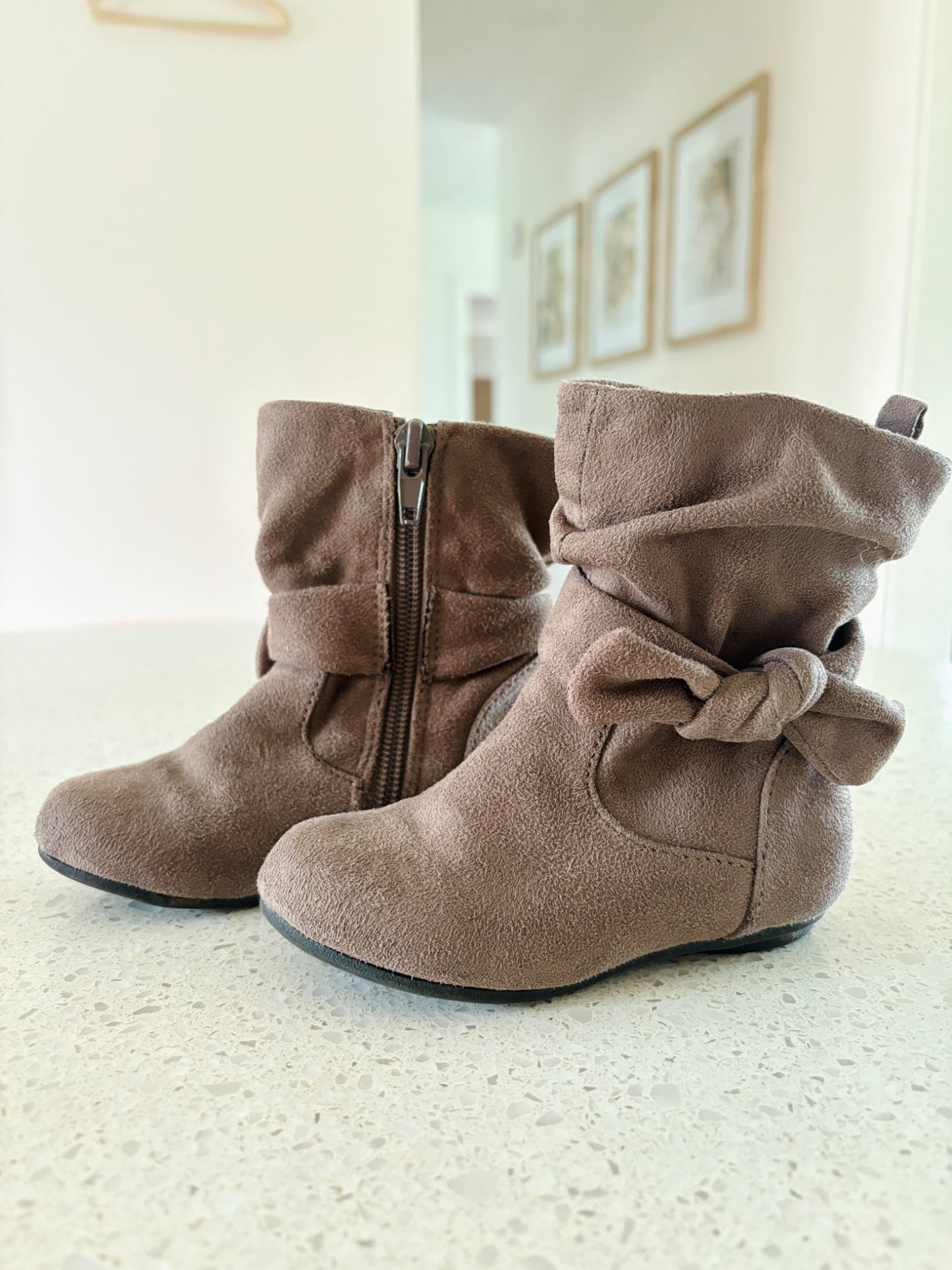 Zip-up Bow Boots (size 6) , Shoes 6 (Walkers:12-24 mth)