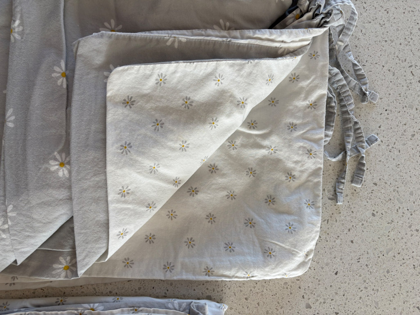 Daisy Print Duvet cover and Pillowcase (Twin)