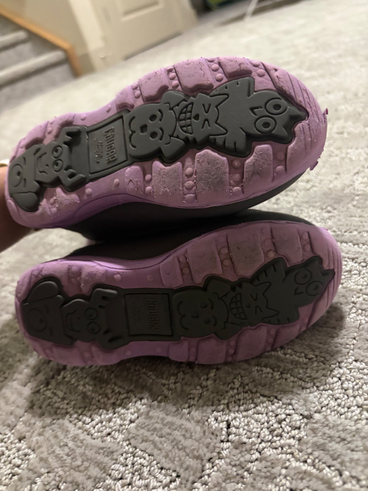 Girls cougar winter boots size 10, Shoes 10 (Toddler:2-4yr)