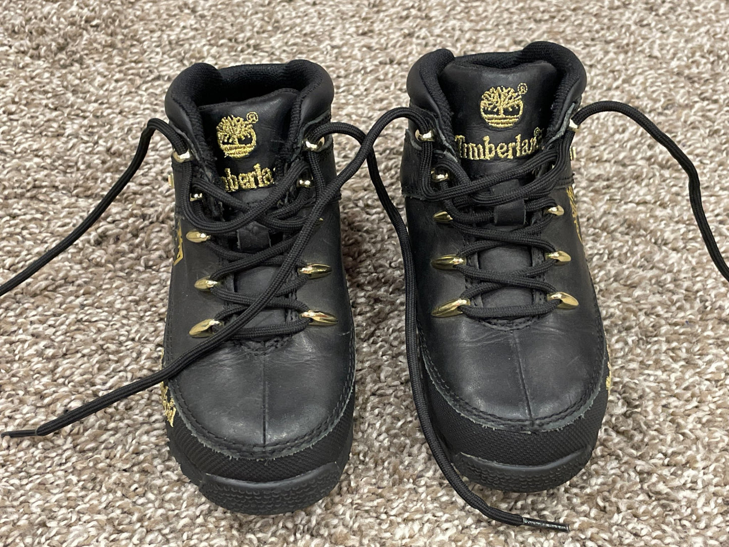 Kids Black Timberland Boots with Gold Accents, Excellent Used Condition (EUC), Size 9.5 , Shoes 9.5 (Toddler:2-4yr)