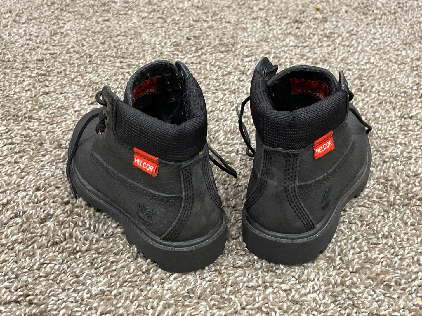 Boys Black Waterproof Timberland Boots, Size 9, Excellent Used Condition (EUC), Shoes 9 (Toddler:2-4yr)