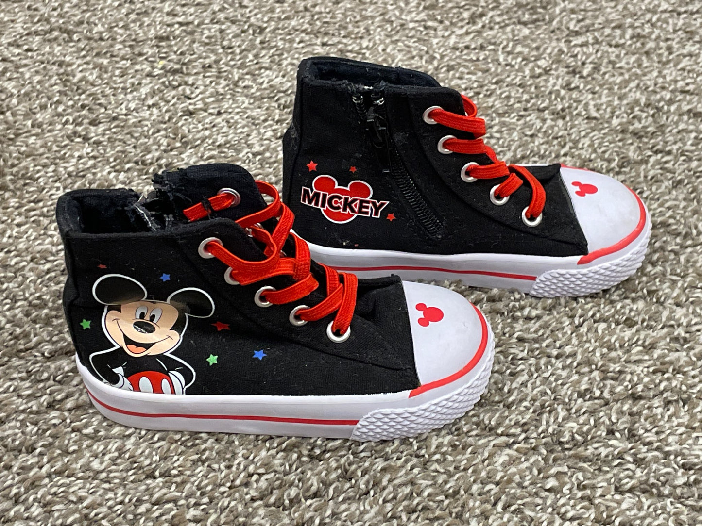 Disney Mickey Mouse Hi-top Sneakers, size 7, Excellent Used Condition (EUC), Shoes 7 (Walkers:12-24 mth)