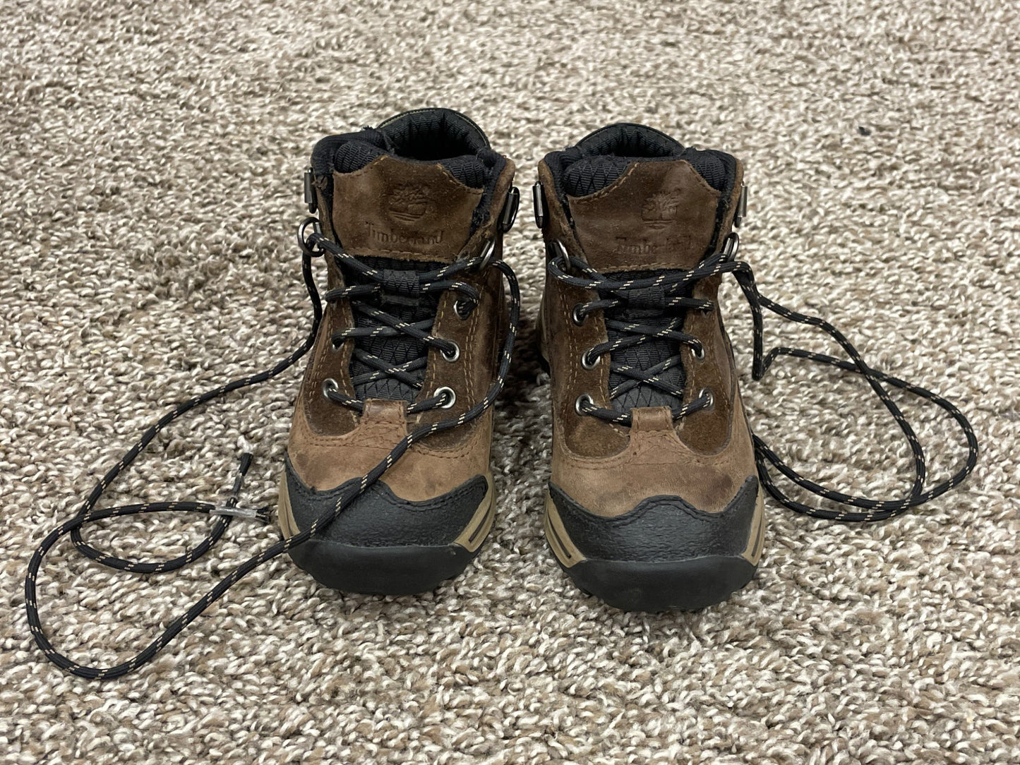 Boys Timberland Waterproof Hiking Boots, Genuine Leather, Size 7.5, Very Good Used Condition (VGUC), Shoes 7.5 (Toddler:2-4yr)
