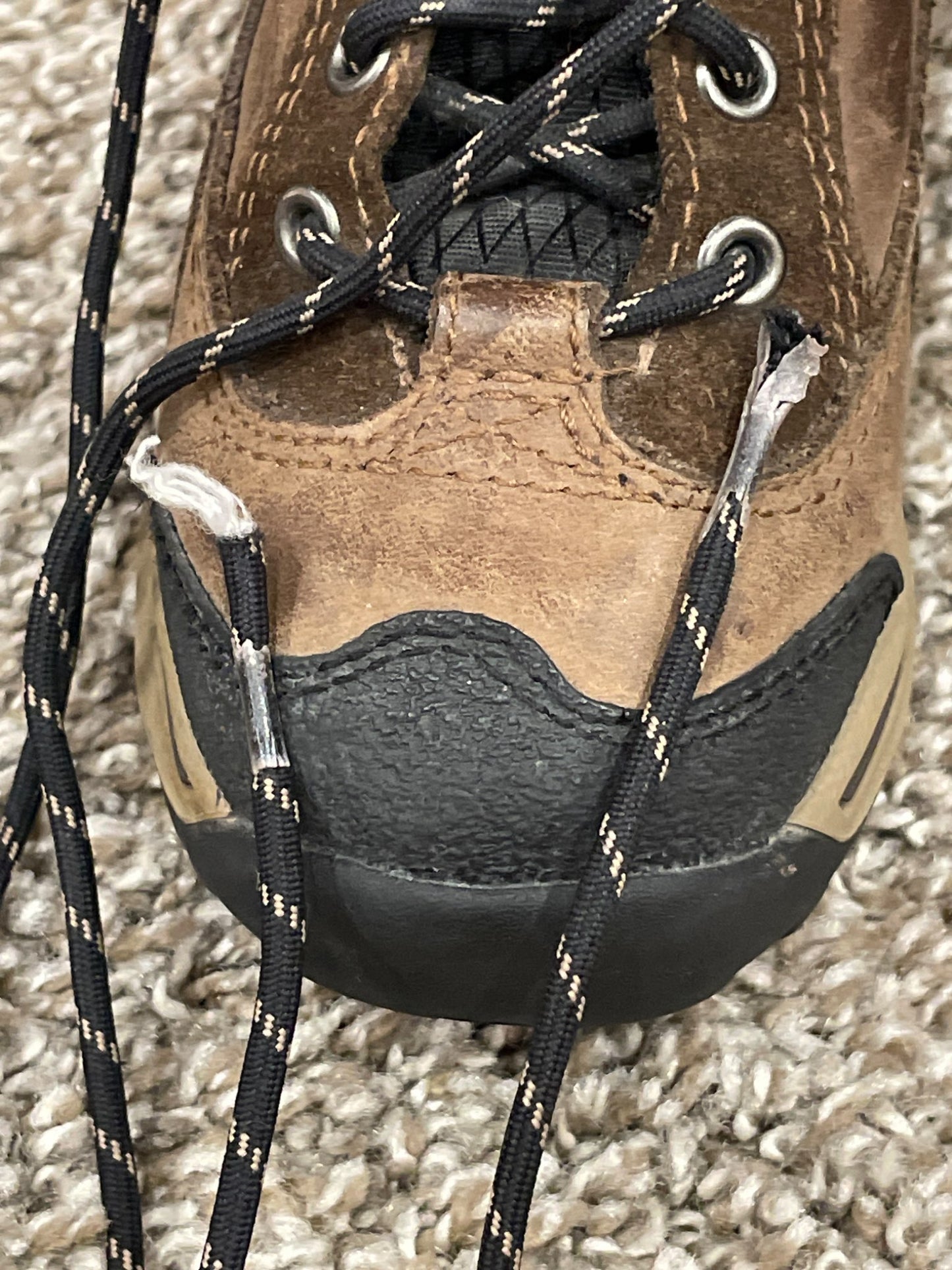 Boys Timberland Waterproof Hiking Boots, Genuine Leather, Size 7.5, Very Good Used Condition (VGUC), Shoes 7.5 (Toddler:2-4yr)