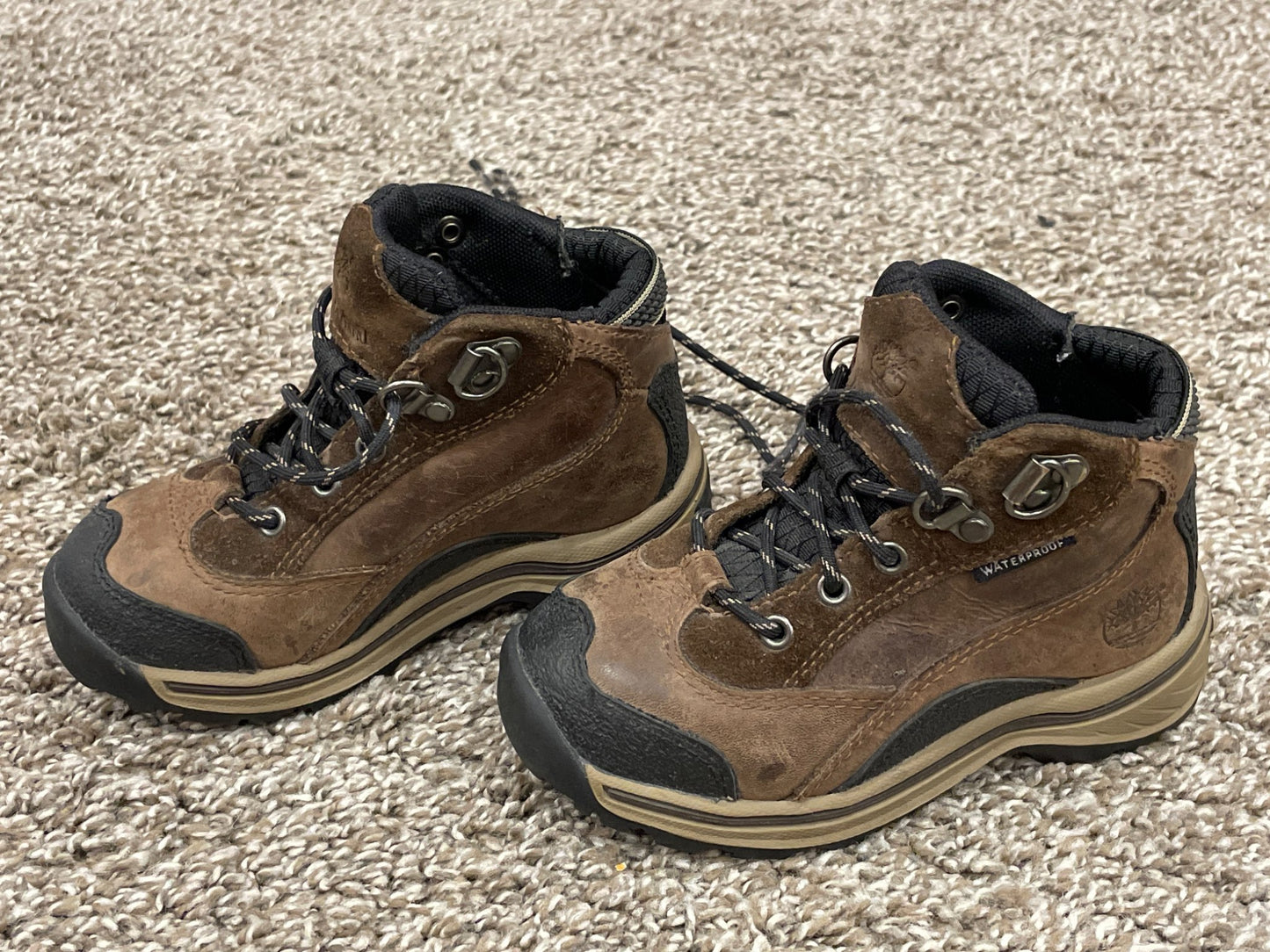 Boys Timberland Waterproof Hiking Boots, Genuine Leather, Size 7.5, Very Good Used Condition (VGUC), Shoes 7.5 (Toddler:2-4yr)