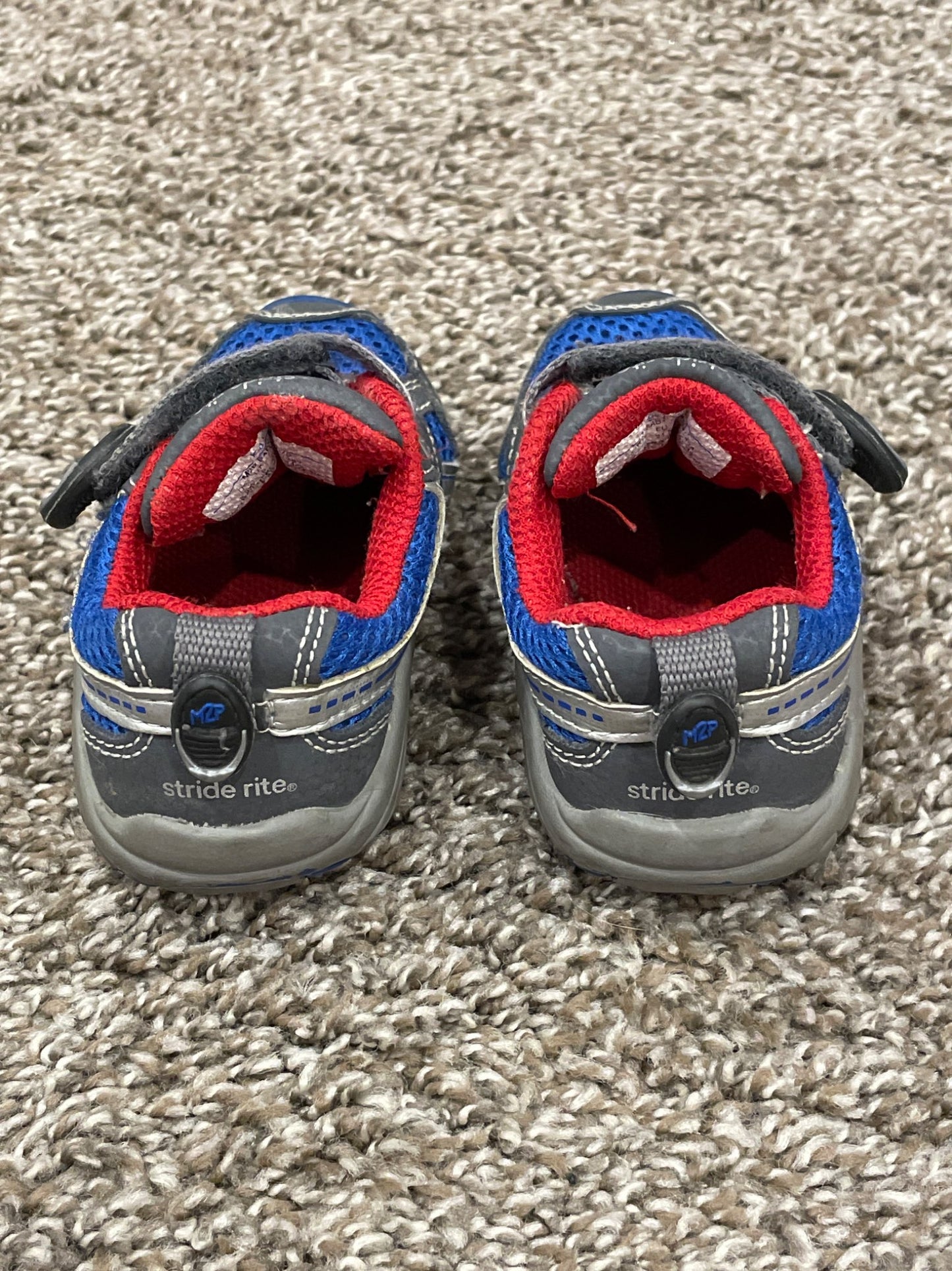 Boys Stride Rite Running Shoes /Sneakers, size 5.5, Very Good Used Condition (VGUC), Shoes 5.5 (Walkers:12-24 mth)