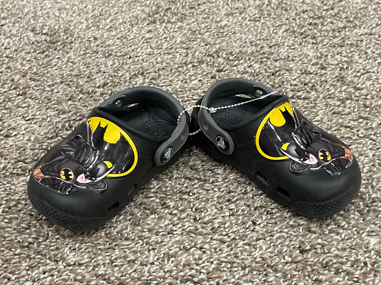 Boys, size 7, Batman Crocs, Very Good Used Condition (VGUC), Shoes 7 (Walkers:12-24 mth)