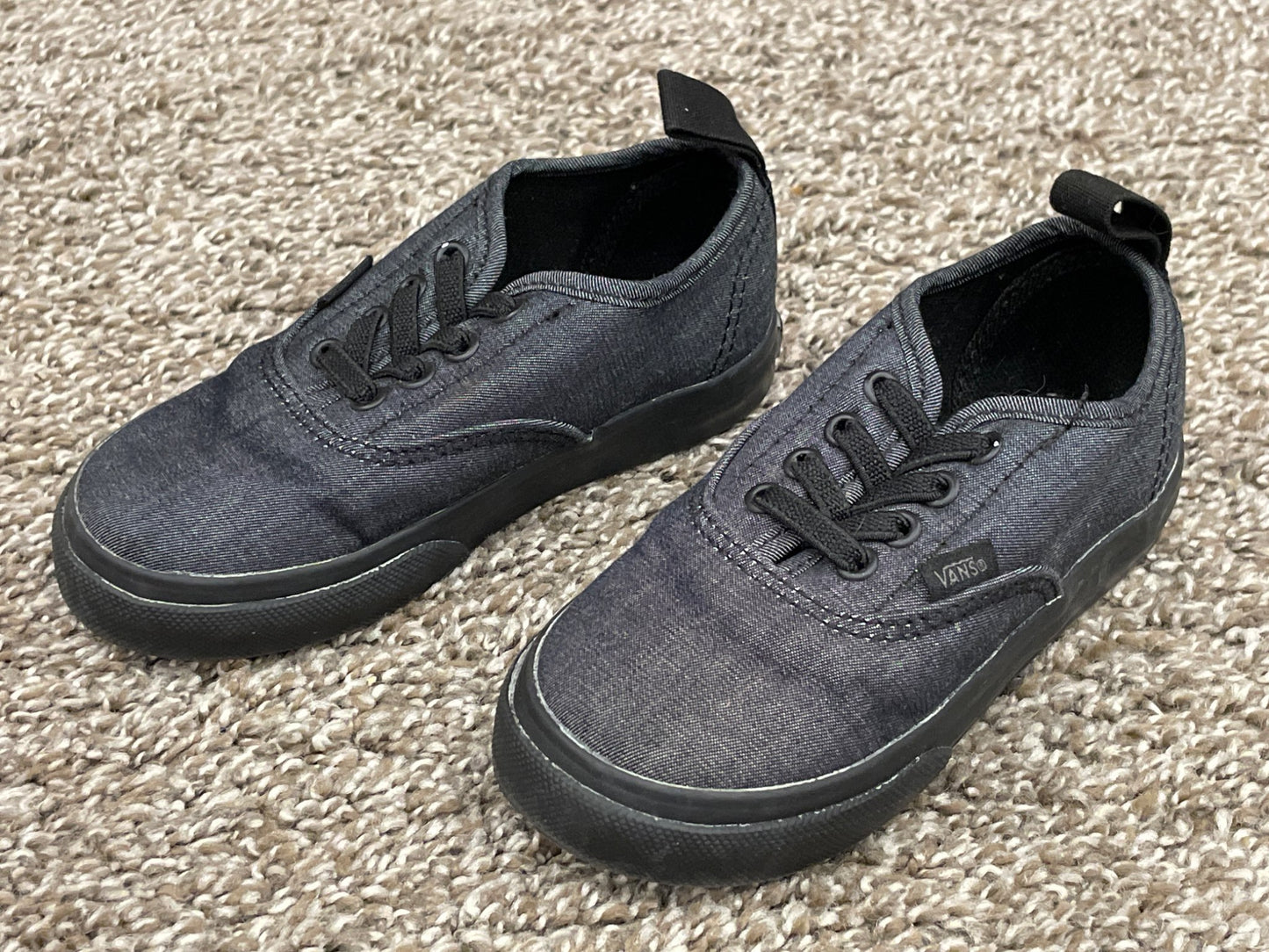 Boys Grey Vans Skater Shoes, size 8, Vary Good Used Condition (VGUC), Shoes 8 (Toddler:2-4yr)