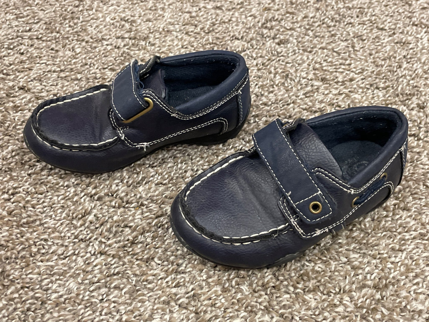 Boys Navy Blue Loafers from The Children’s Place, Size 9, Very Good Used Condition (VGUC), Shoes 9 (Toddler:2-4yr)