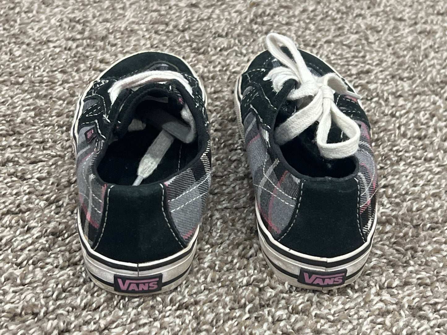 Girls Grey / Pink /Black Plaid Vans, size 10.5, Very Good Used Condition (VGUC), Shoes 10.5 (Toddler:2-4yr)