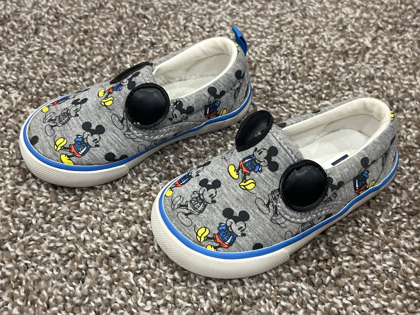 Baby GAP Disney Mickey Mouse Slip on Shoes, VGUC, Shoes 5 (Walkers:12-24 mth)