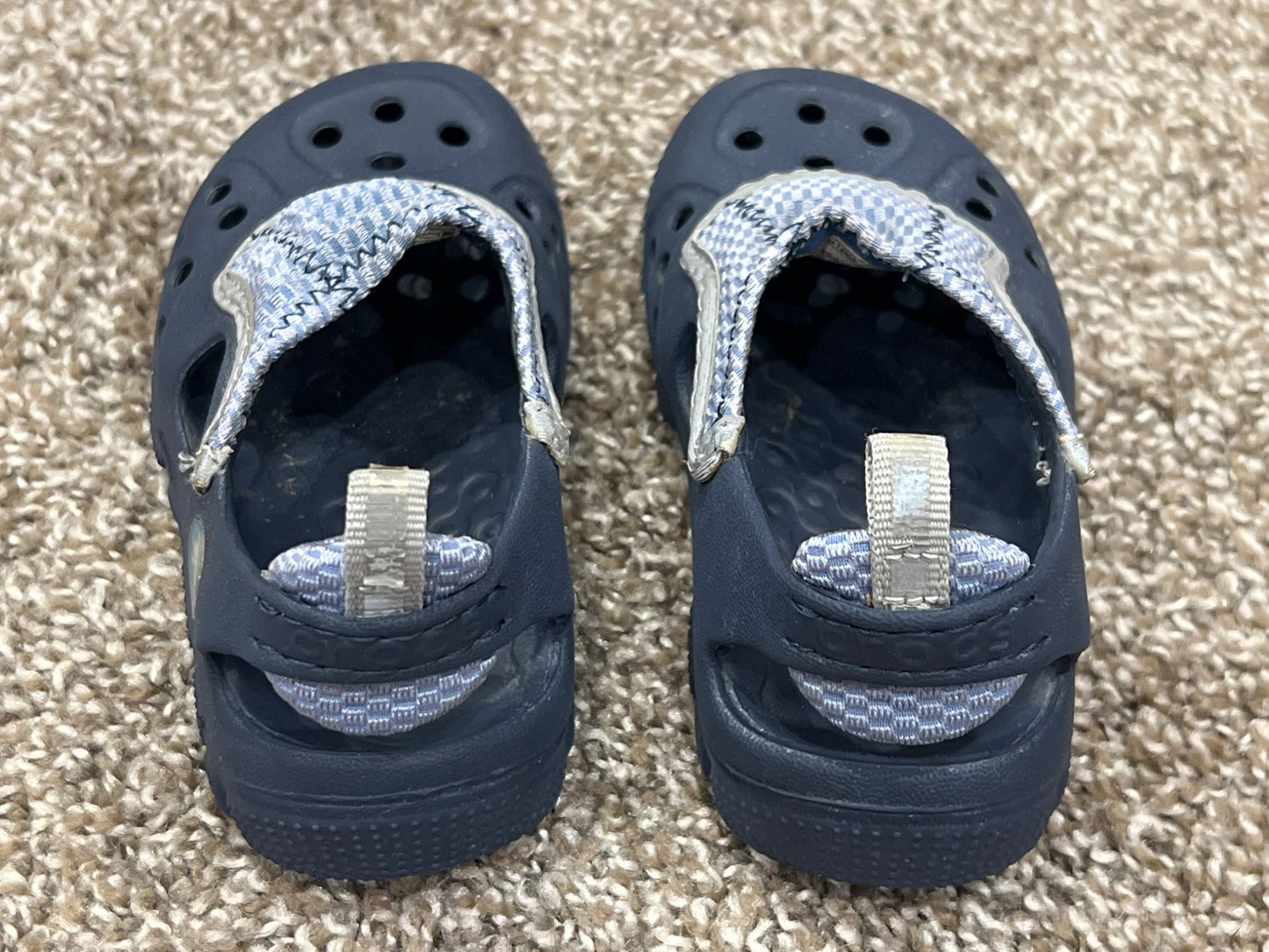 Boys, Croc Slip on Sandal Water Shoes, Size 8/9, VGUC, Shoes 8 (Toddler:2-4yr)
