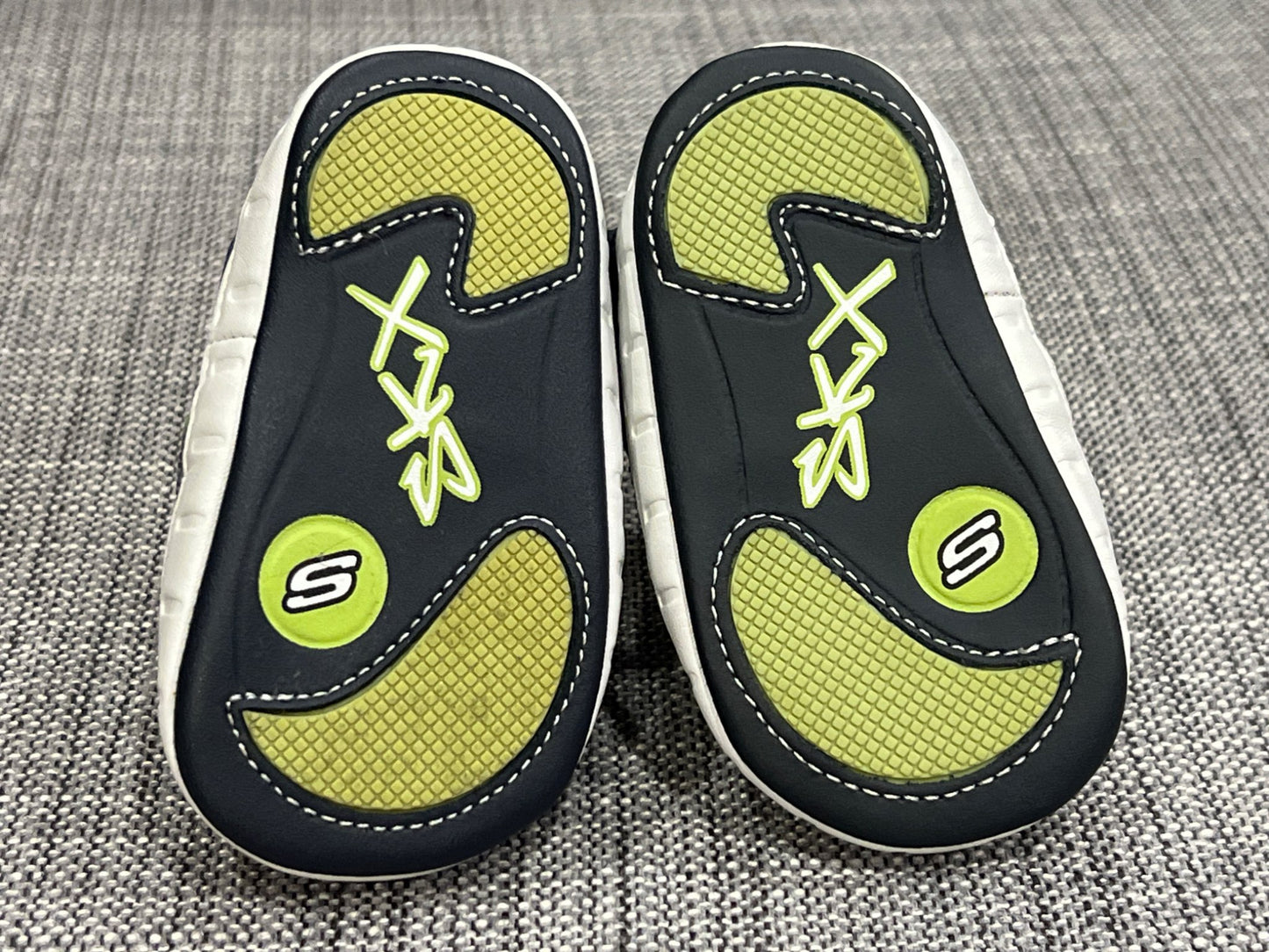 Boys SKX Super-Z Soft Soles Skechers, size 2, EUC, Shoes 2 (Baby: 0-12 mth)