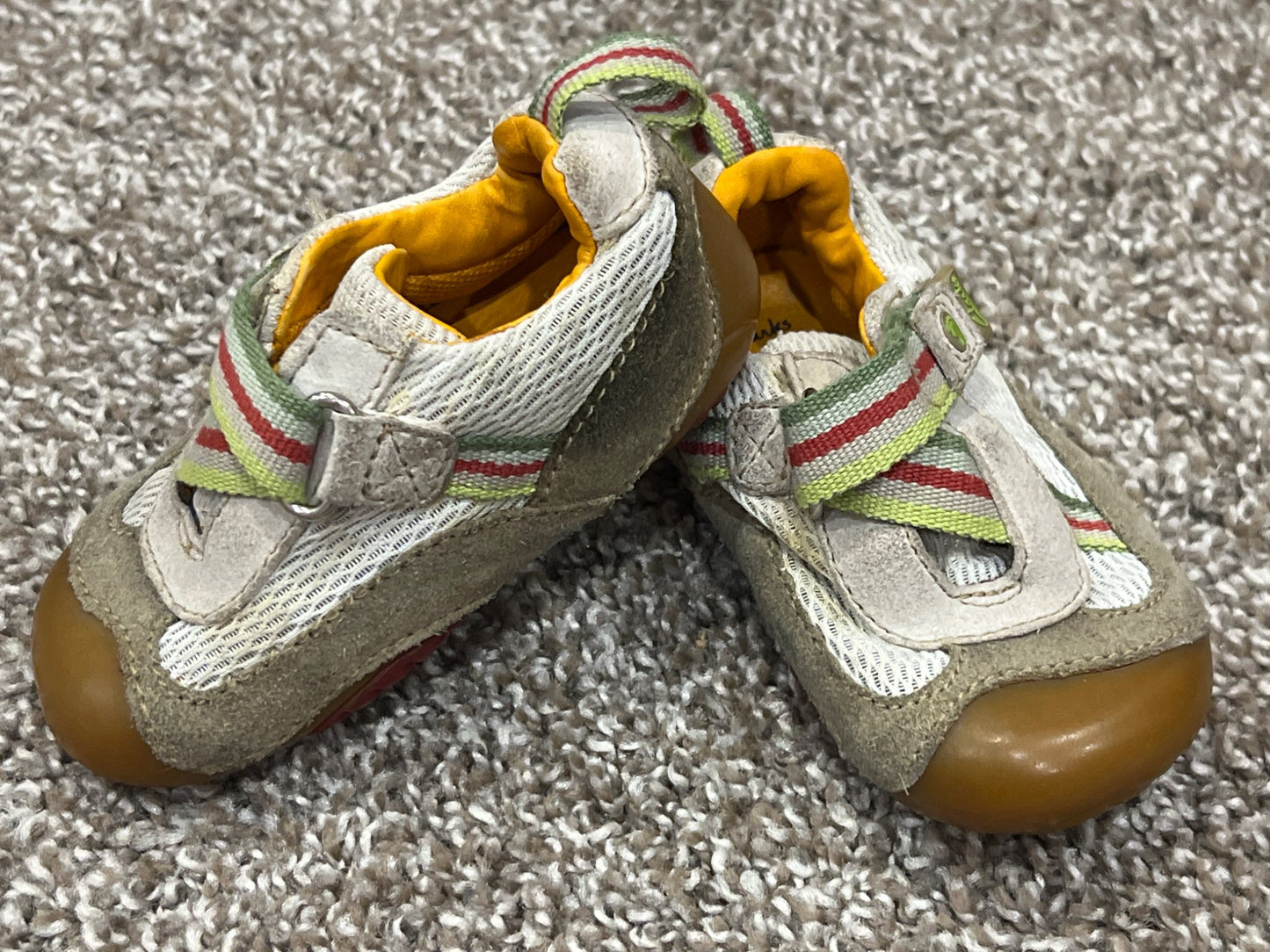 Clark’s First Shoes, size 4, VGUC, Gender Neutral, Shoes 4 (Baby: 0-12 mth)
