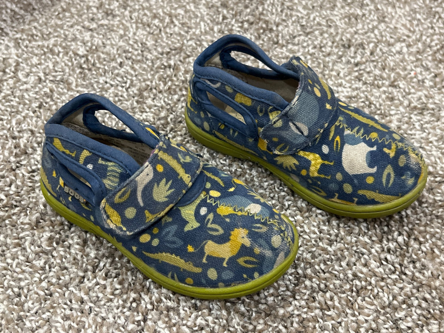 Boys, Bogs Canvas Zoo Print Shoes, Size 7, VGUC, Shoes 7 (Walkers:12-24 mth)