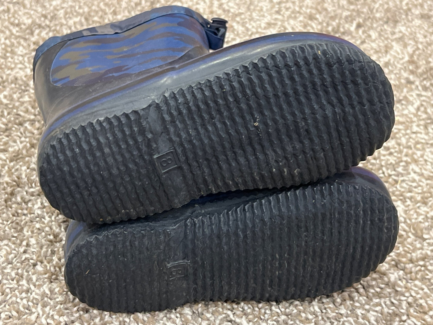 Boys, Navy/Blue camo, waterproof lined rubber boots, size 8, VGUC, Shoes 8 (Toddler:2-4yr)