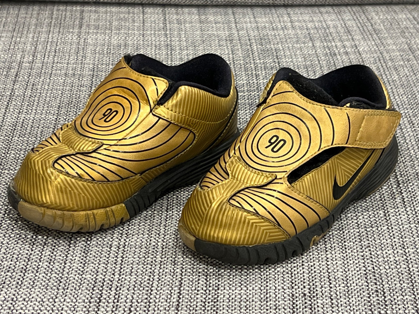 Nike 90 Gold Running Shoes, Sneakers, Runners, Size 7.5, VGUC, Shoes 7.5 (Toddler:2-4yr)
