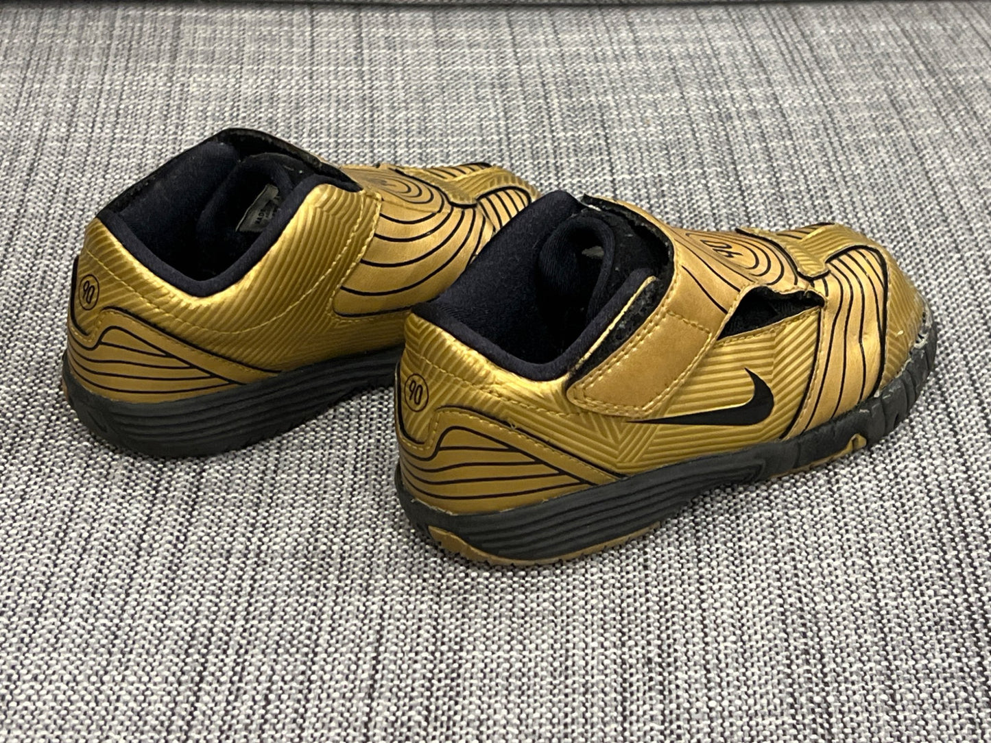 Nike 90 Gold Running Shoes, Sneakers, Runners, Size 7.5, VGUC, Shoes 7.5 (Toddler:2-4yr)