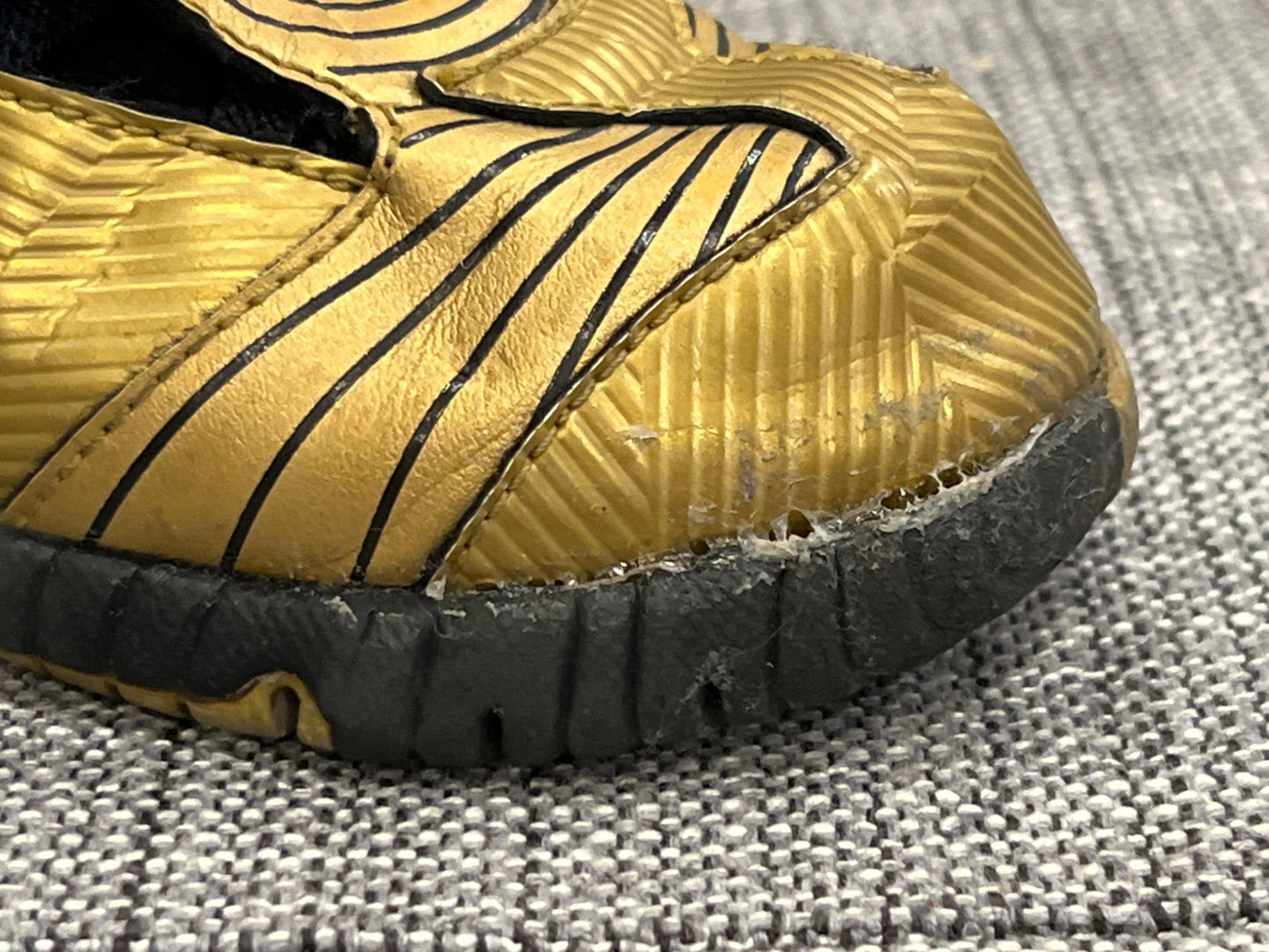 Nike 90 Gold Running Shoes, Sneakers, Runners, Size 7.5, VGUC, Shoes 7.5 (Toddler:2-4yr)