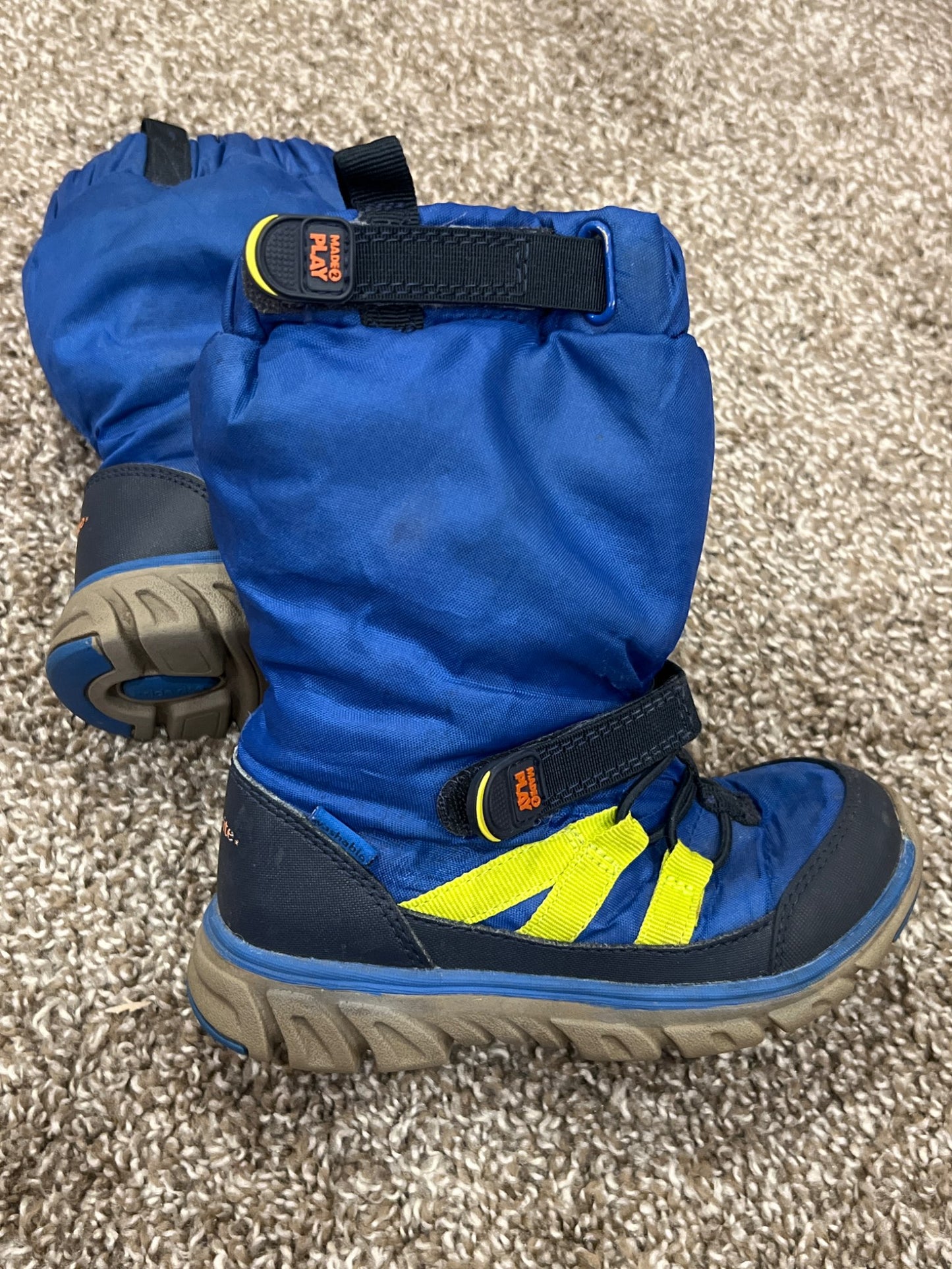 Boys, Blue Running Shoe Winter Boots, Size 10, VGUC, Shoes 10 (Toddler:2-4yr)
