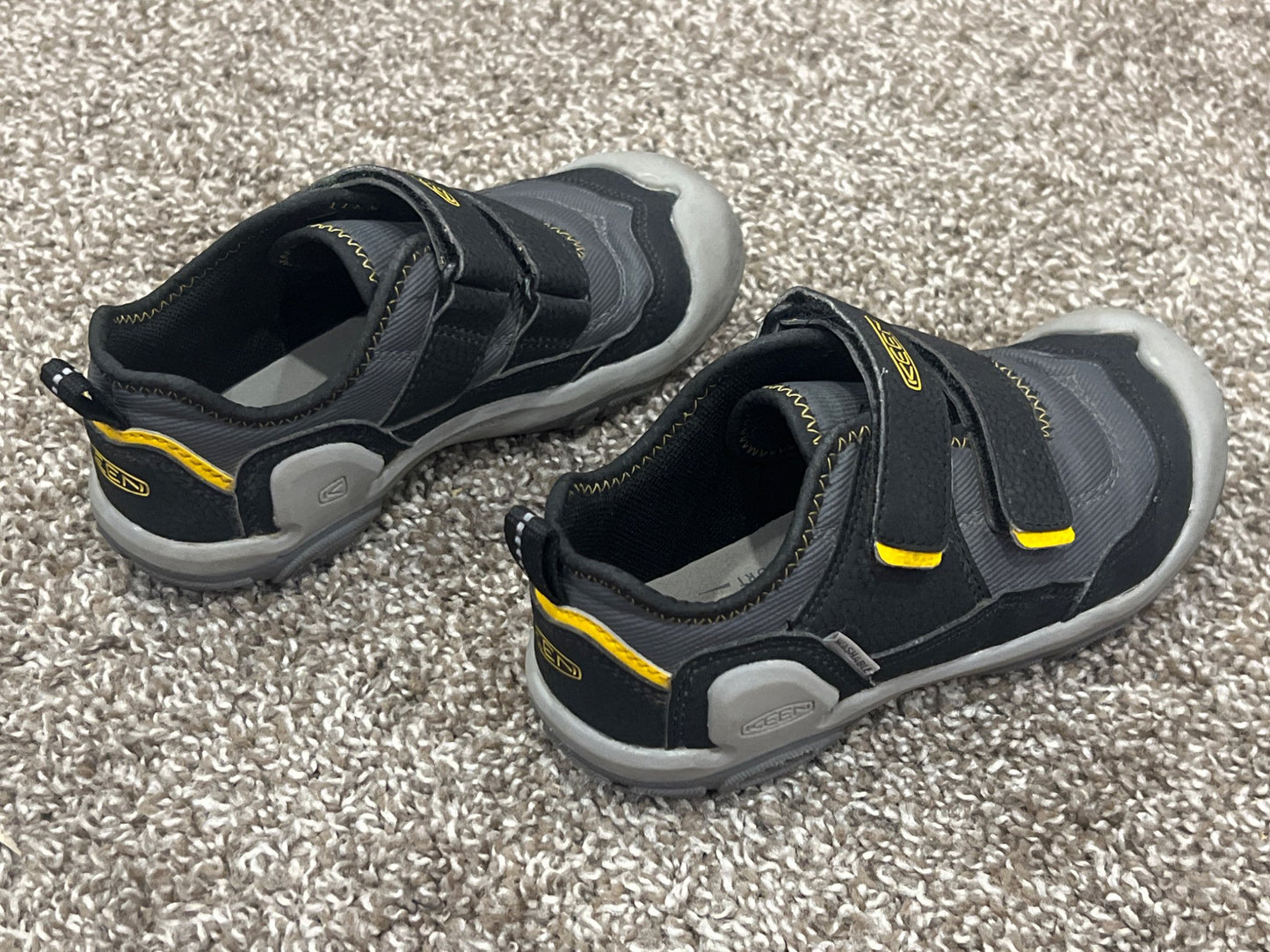 Boys, Keen Running Shoes Sneakers, size 12, VGUC, Shoes 12 (Toddler:2-4yr)