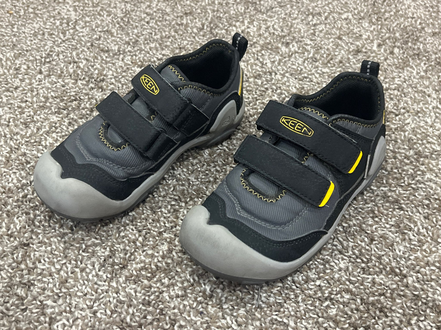 Boys, Keen Running Shoes Sneakers, size 12, VGUC, Shoes 12 (Toddler:2-4yr)