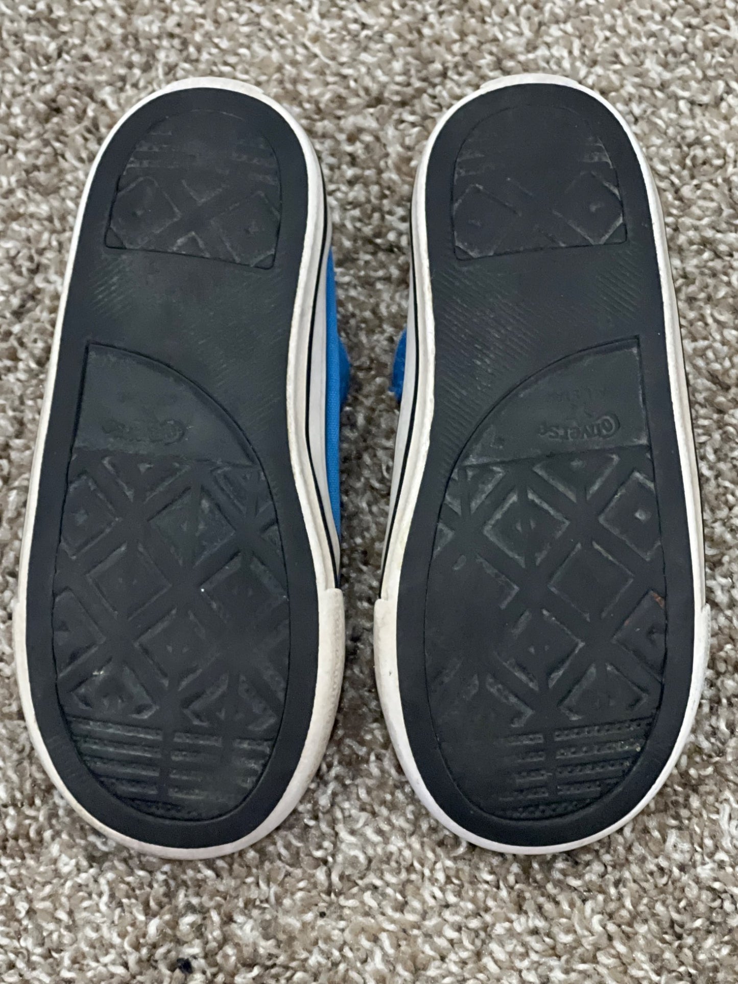 Boys, Blue Velcro Converse Shoes, size 10, VGUC, Shoes 10 (Toddler:2-4yr)