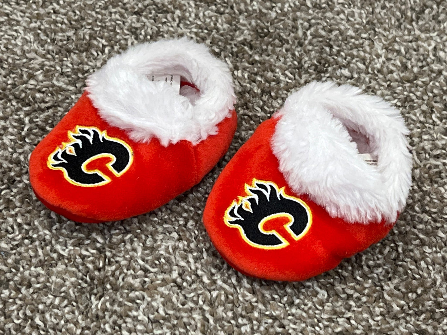Baby Calgary Flames Slippers, approx. size 2, EUC, Shoes 2 (Baby: 0-12 mth)