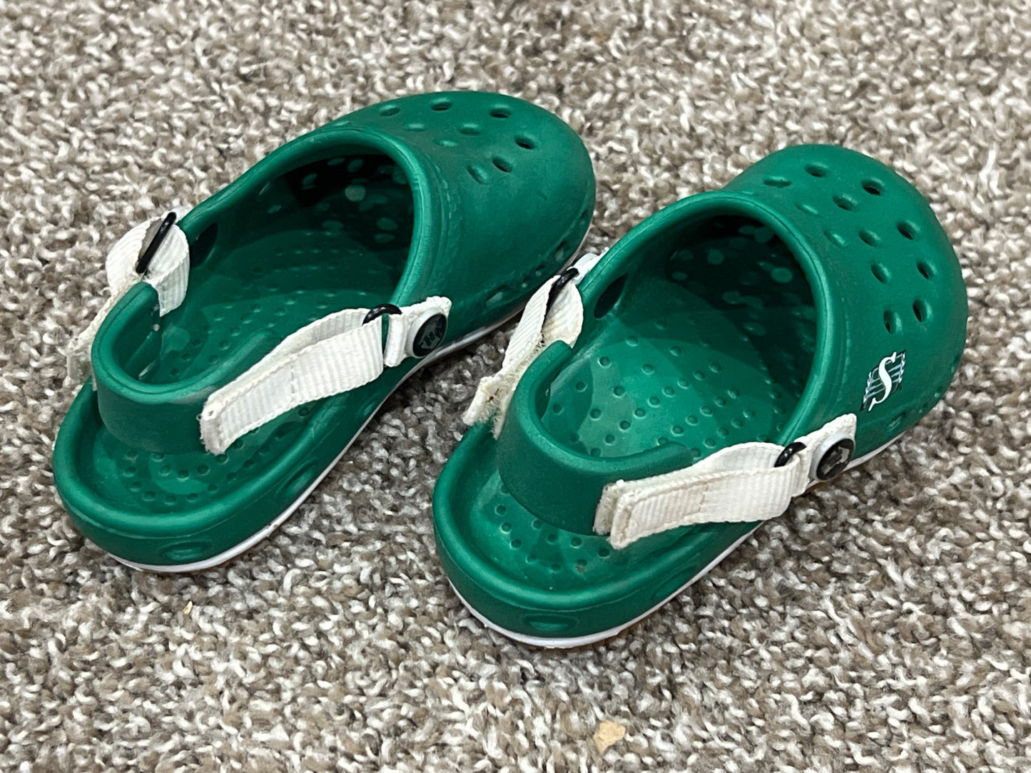 Toddler Saskatchewan Roughrider Sandals, size 6-7, VGUC, Shoes 6 (Walkers:12-24 mth)