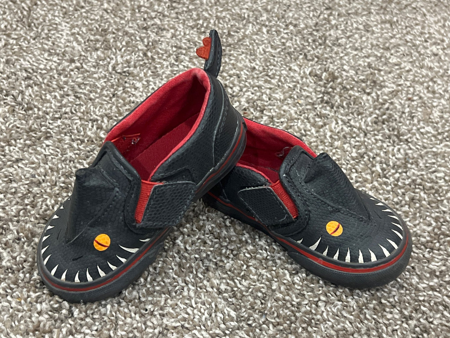 Toddler Boys, Shark Vans, size 5 (VGUC), Shoes 5 (Walkers:12-24 mth)