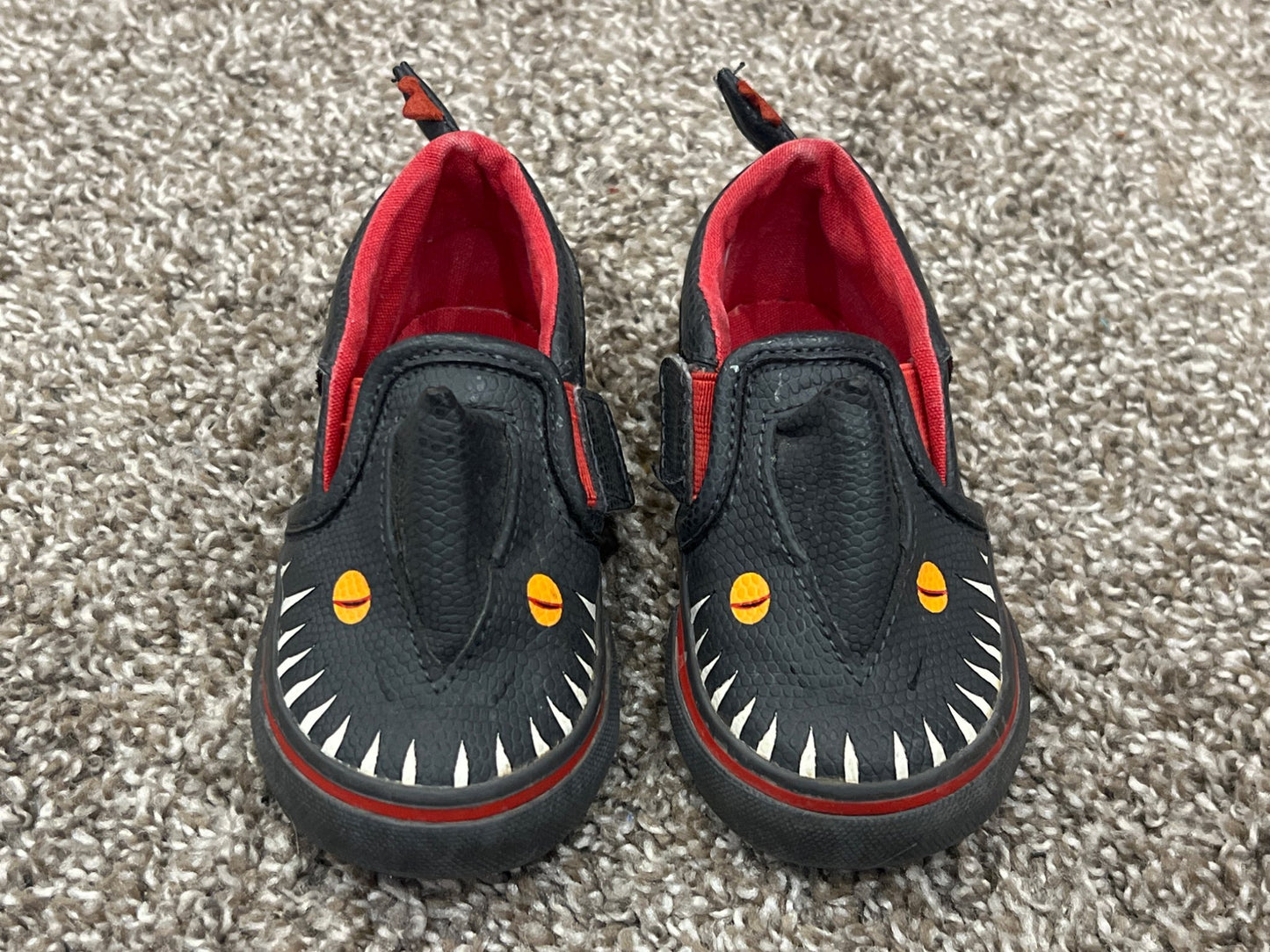 Toddler Boys, Shark Vans, size 5 (VGUC), Shoes 5 (Walkers:12-24 mth)