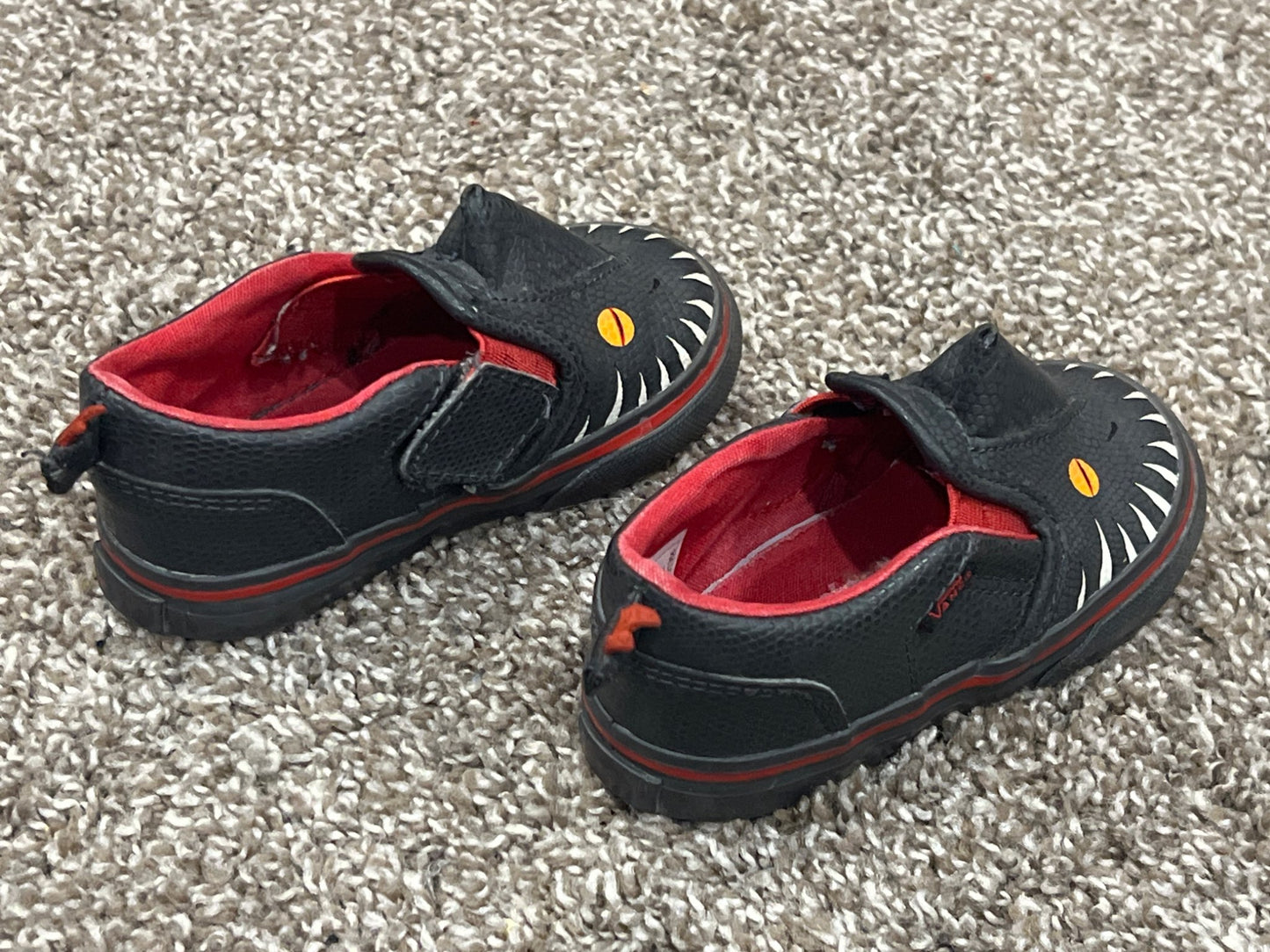 Toddler Boys, Shark Vans, size 5 (VGUC), Shoes 5 (Walkers:12-24 mth)