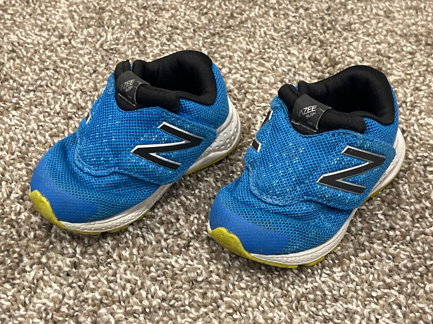 Toddler Boys, Blue New Balance Running Shoes Sneakers, size 5.5 (VGUC), Shoes 5.5 (Walkers:12-24 mth)