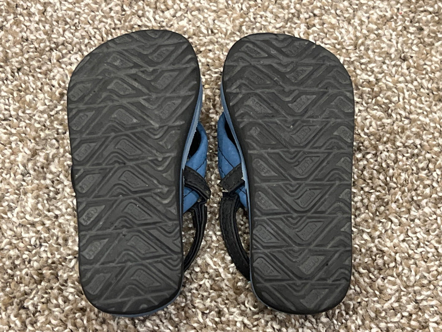 Toddler Boys, Reef Sandals Flip Flops, size 4, VGUC, Shoes 4 (Baby: 0-12 mth)