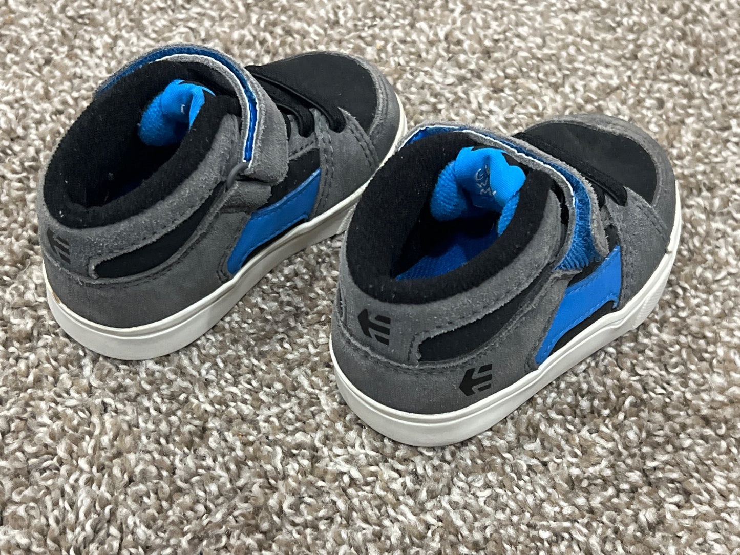 Toddler Boys, Hi-top Sneakers, from Etnies, size 5, VGUC, Shoes 5 (Walkers:12-24 mth)
