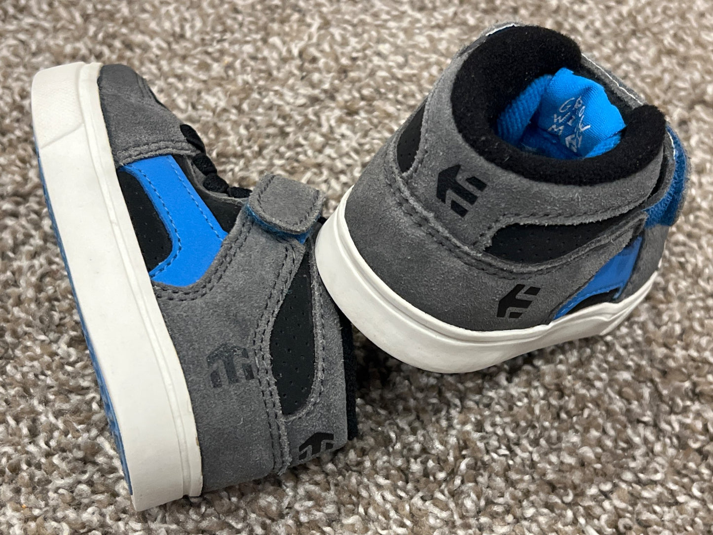 Toddler Boys, Hi-top Sneakers, from Etnies, size 5, VGUC, Shoes 5 (Walkers:12-24 mth)