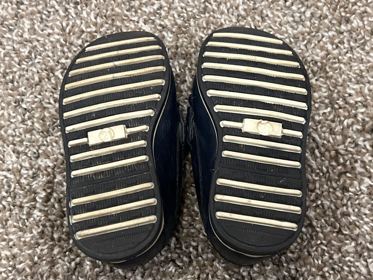 Toddler Boys, Navy Boats Shoes, size 5.5, VGUC, Shoes 5.5 (Walkers:12-24 mth)