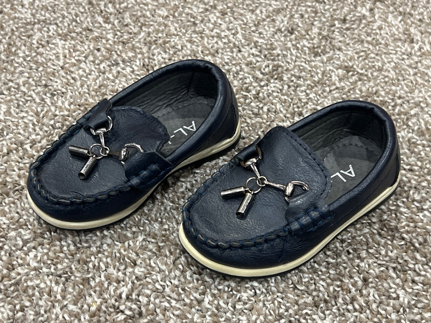 Toddler Boys, Navy Boats Shoes, size 5.5, VGUC, Shoes 5.5 (Walkers:12-24 mth)