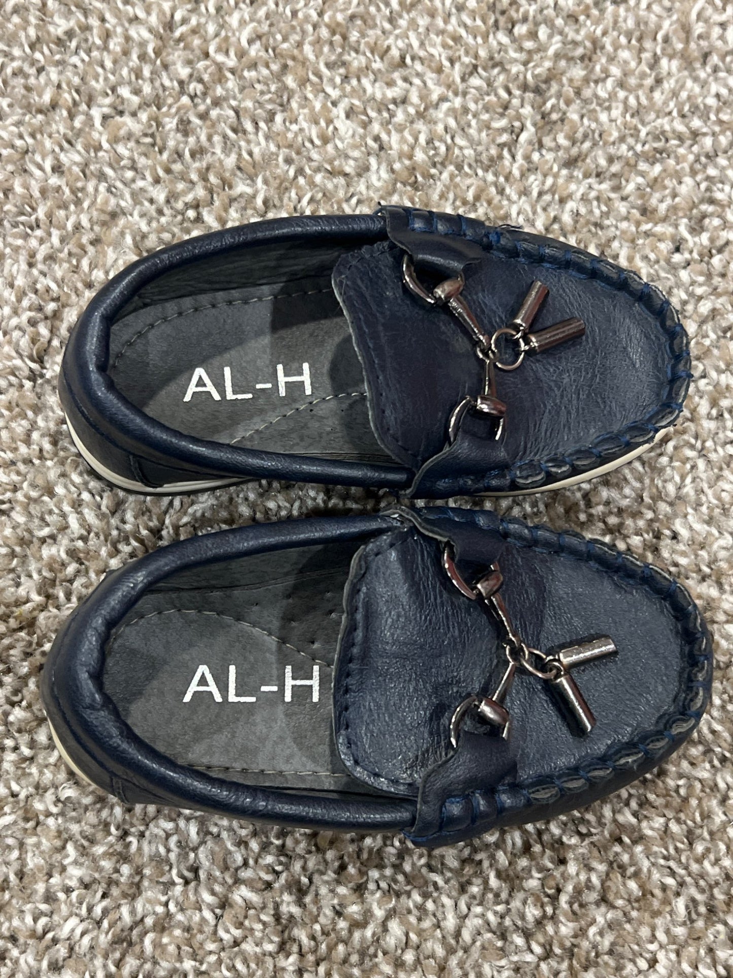 Toddler Boys, Navy Boats Shoes, size 5.5, VGUC, Shoes 5.5 (Walkers:12-24 mth)
