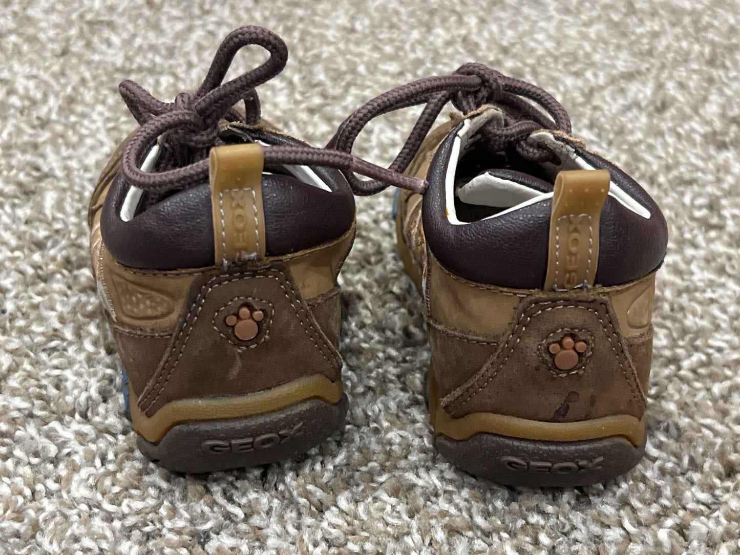 Toddler Boys, Geox Sneakers, Running Shoes, size 5.5, VGUC, Shoes 5.5 (Walkers:12-24 mth)