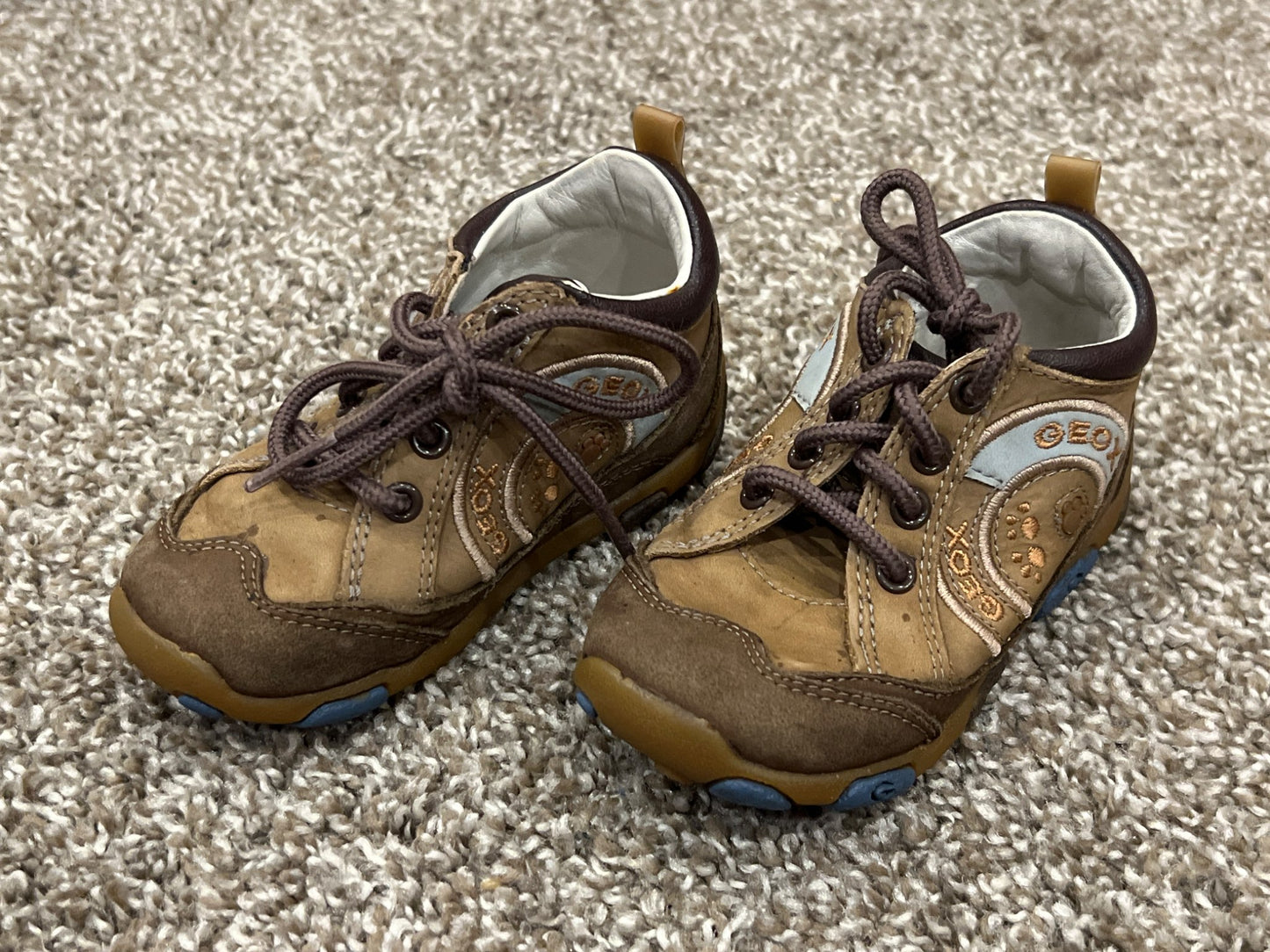 Toddler Boys, Geox Sneakers, Running Shoes, size 5.5, VGUC, Shoes 5.5 (Walkers:12-24 mth)