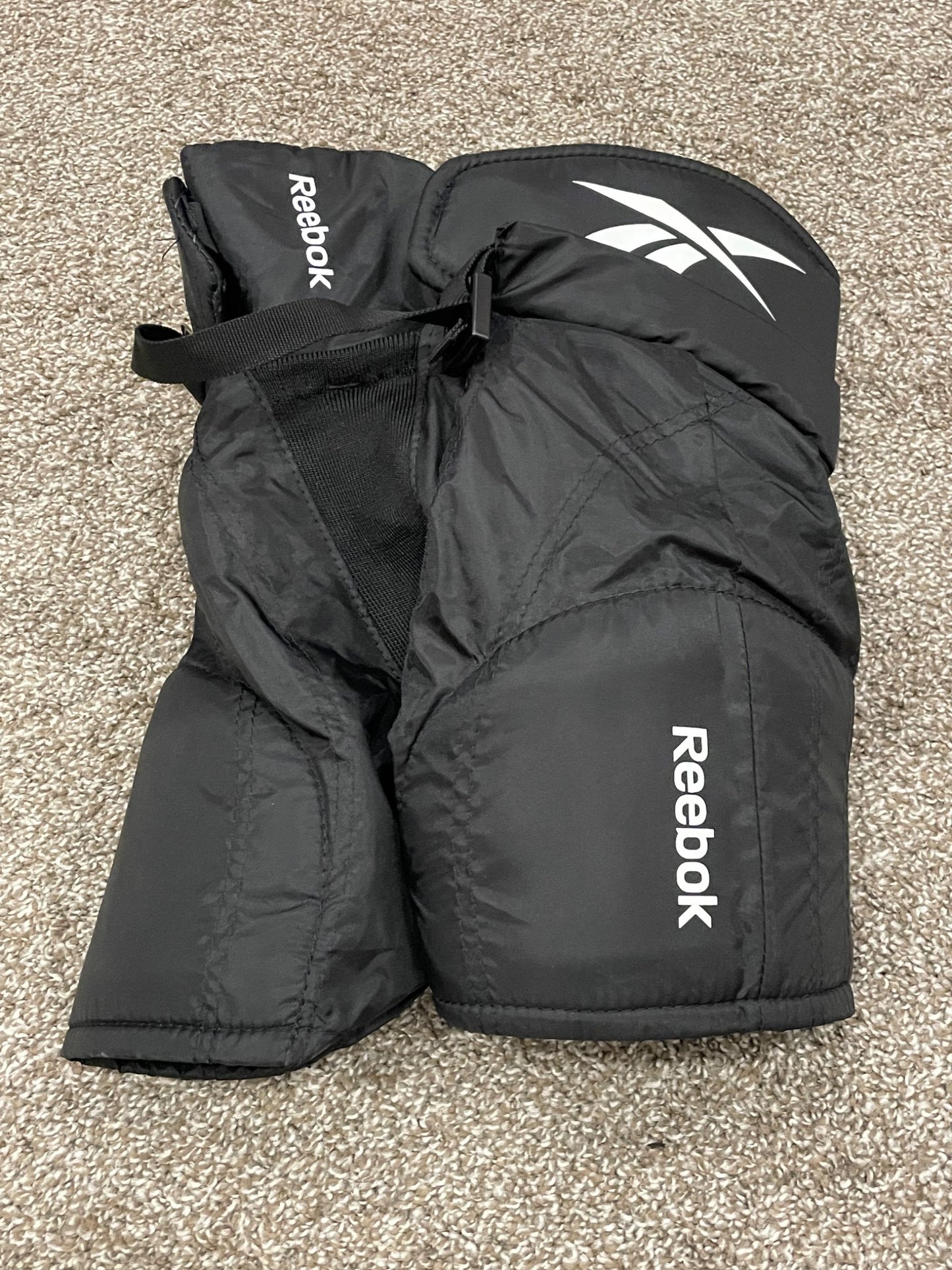 Reebok Hockey Pants, size Youth Small