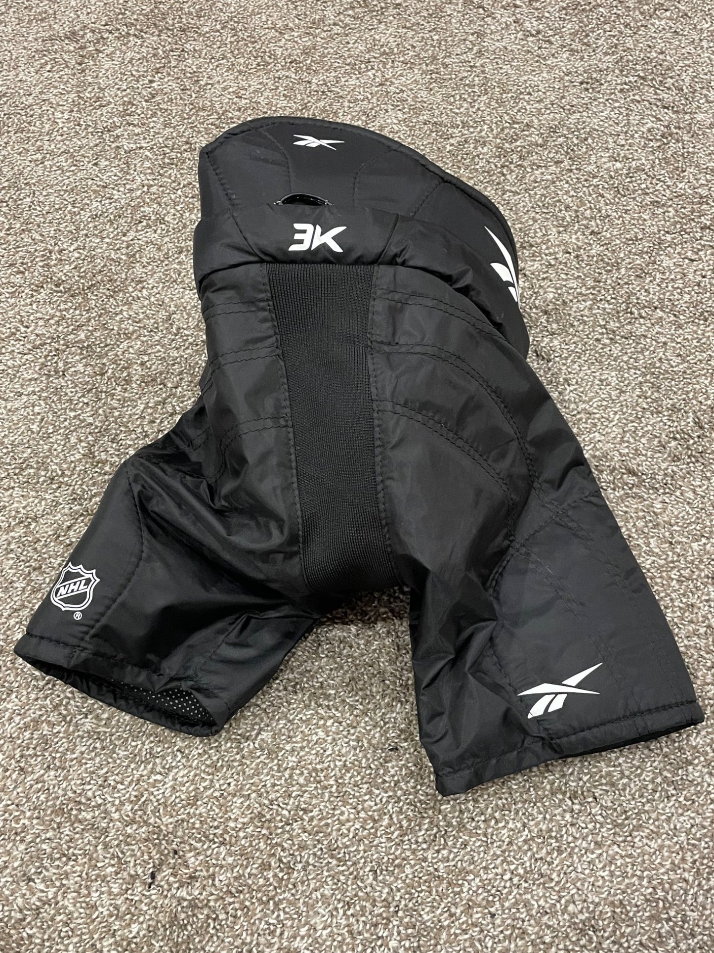 Reebok Hockey Pants, size Youth Small