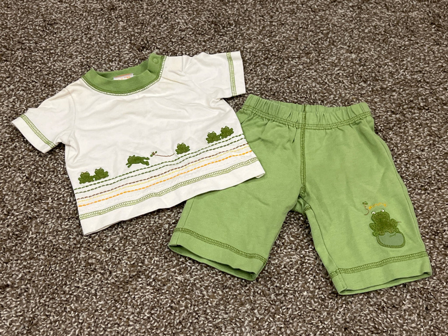 Gymboree Preemie Newborn Froggie Outfit, fits up to 7 lbs, VGUC, Kids Newborn