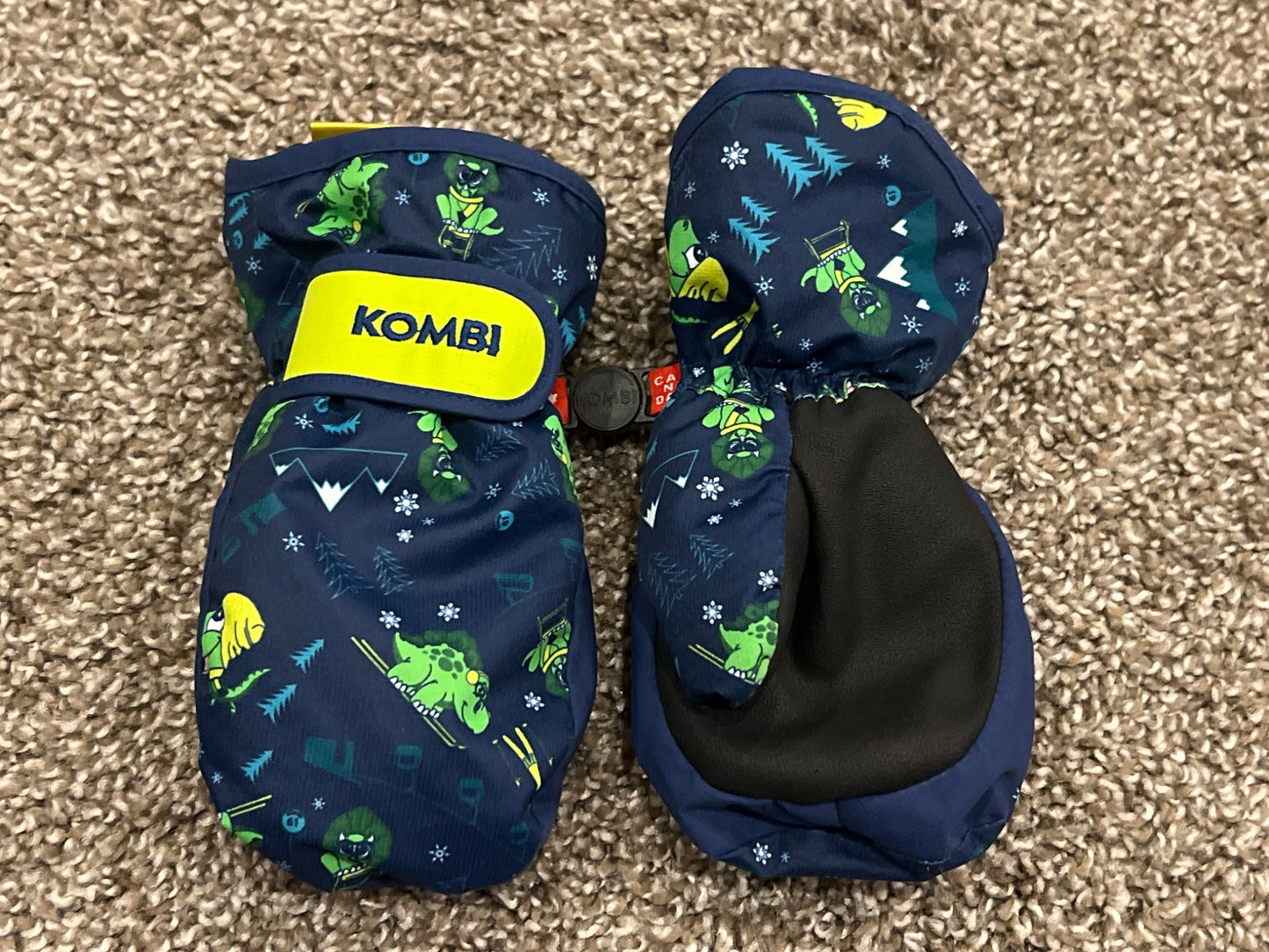 Kombi, Children’s Winter Mittens, Dinosaur print, size Med (Ages 4-5), EU, MSRP $29.95, Kids 4/4T